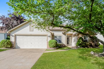 218 BROWER LN FLORISSANT, MO 63031